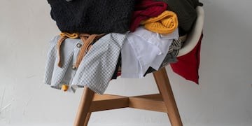 Adiós a las sillas con ropa en la habitación: el mueble que es tendencia en decoración y optimiza el espacio