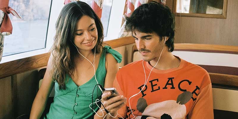 La miniserie de Netflix se llama Un Cuento Perfecto.