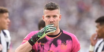 Guido Herrera, capitán Albiazul, y un logro en el arco de Talleres (Ramiro Pereyra / La Voz).