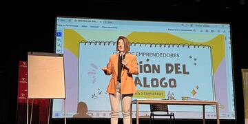 Por efecto de un convenio celebrado el año pasado con la empresa Remax, el Club de Emprendedores de Jujuy contó con la presencia de la reconocida conferencista internacional Sofía Stamateas, en ocasión de celebrar el tercer aniversario de la entidad.