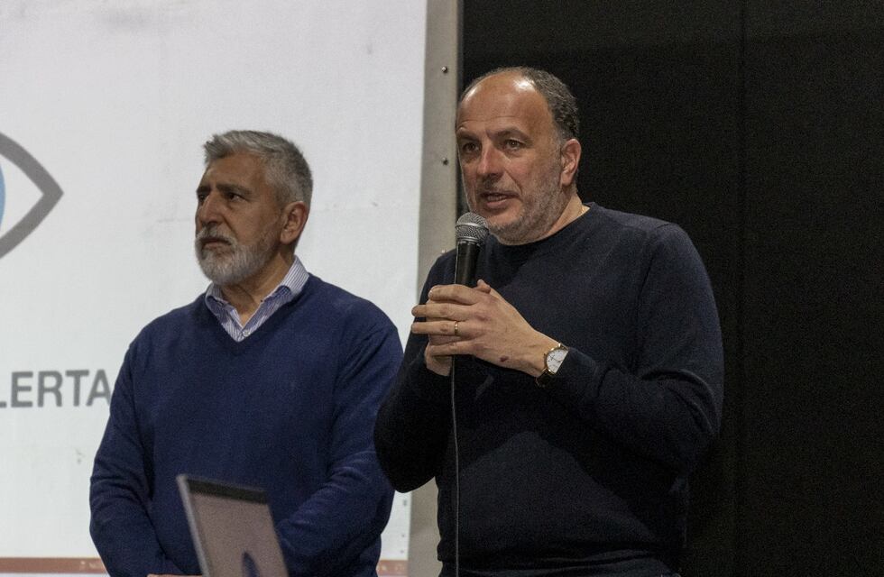 Tres Arroyos: Se llevó a cabo en el teatro Municipal la capacitación sobre “Ojos en Alerta”