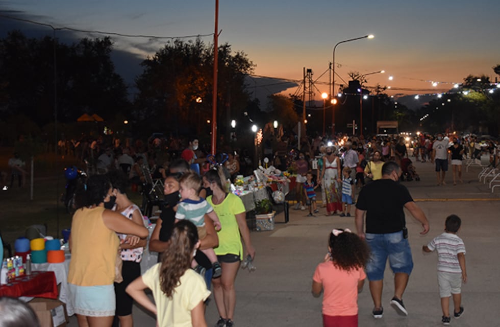 Gran feria de artesanos en Devoto