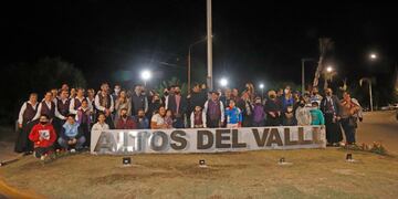 Inauguraron un cartel de ingreso al barrio.