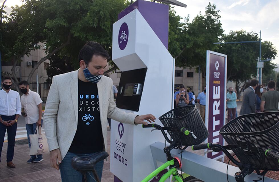 Ya funciona en Parque Mitre de Godoy Cruz la estación automática de préstamos de bicicletas