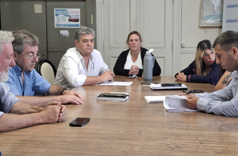 Reunión de la Comisión de Legislación por el edificio de Cresta