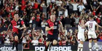 Matko Miljevic abrió el camino a la victoria ante Lanús cuando el empate parecía decretado.
