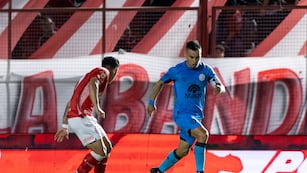 Lucas Zelarayán en el partido que Belgrano jugó ante Argentinos por la Liga Profesional. (Prensa Belgrano)