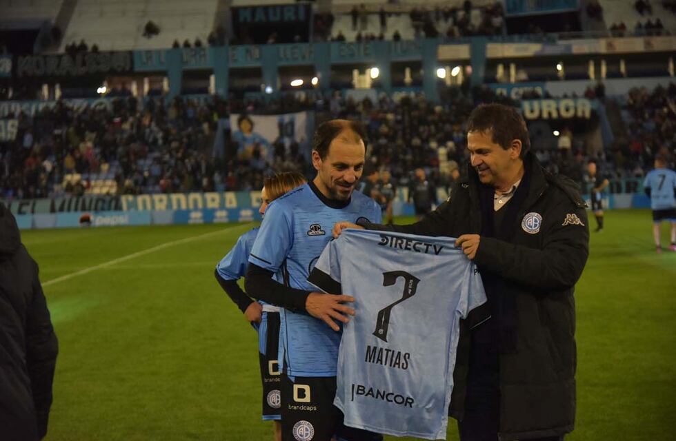 “En Belgrano están todos locos”; jugó en el Pirata, fue como hincha a Rosario con su hijo y quedó..."