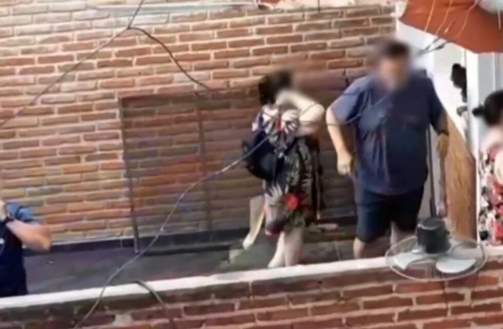 Usurpación en Posadas: familias enfrentadas a piedrazos