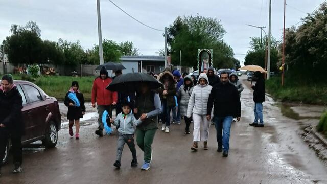Bajo la lluvia y con mucha Fe, se realizó la 37º Peregrinación a Villa Arias
