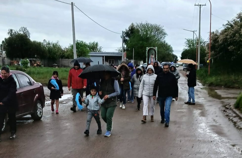 Bajo la lluvia y con mucha Fe, se realizó la 37º Peregrinación a Villa Arias