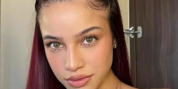 La obsesión de Emilia Mernes con los brillitos en los ojos y su insólita confesión: “Me los pongo con…”
