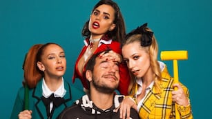 Las Heathers junto a su director, Fer Dente