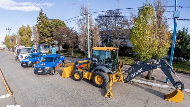 El Intendente de Río Grande presentó la nueva maquinaria adquirida