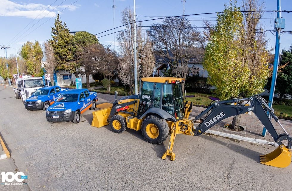 El Municipio presentó la nueva flota de vehículos y maquinaria