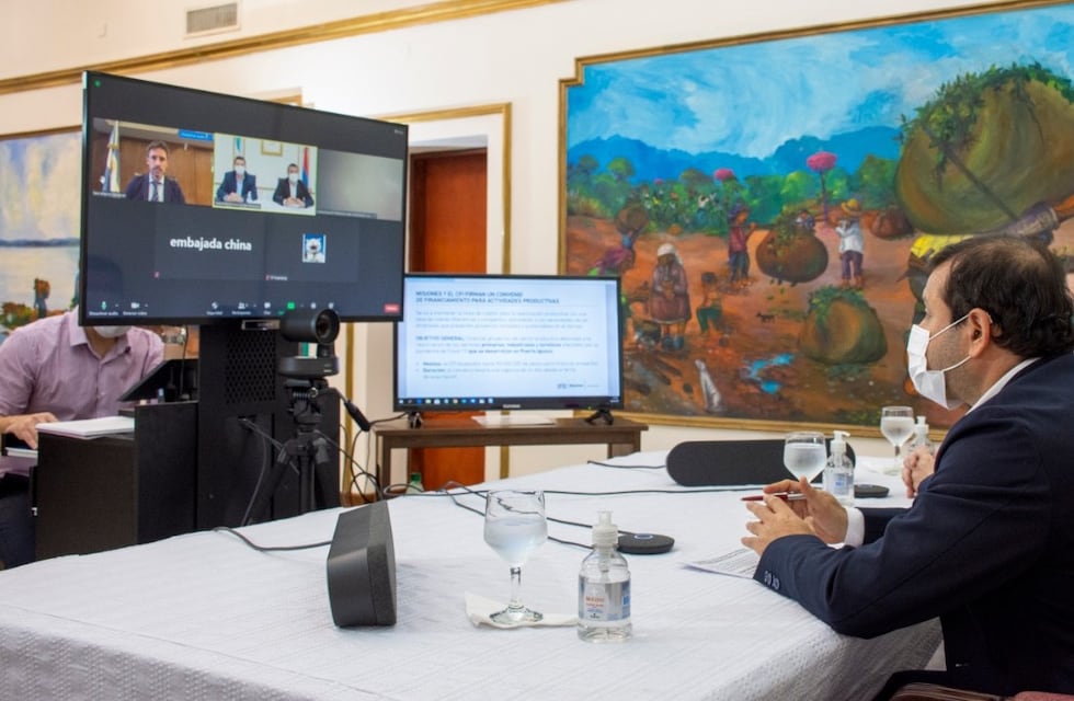 Puerto Iguazú: se firmó un convenio para la reactivación económica