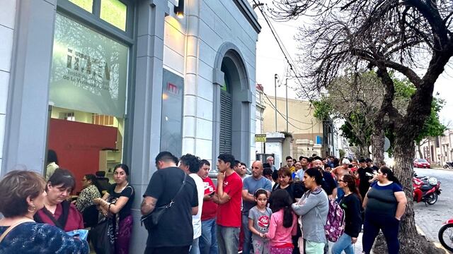 Firman los boletos de compra-venta de los 315 lotes