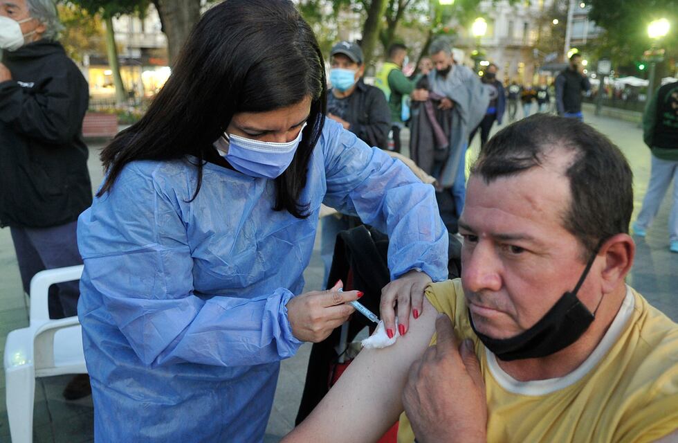 Córdoba: evalúan adelantar la aplicación de la vacuna de la gripe, ante el avance de Ómicron