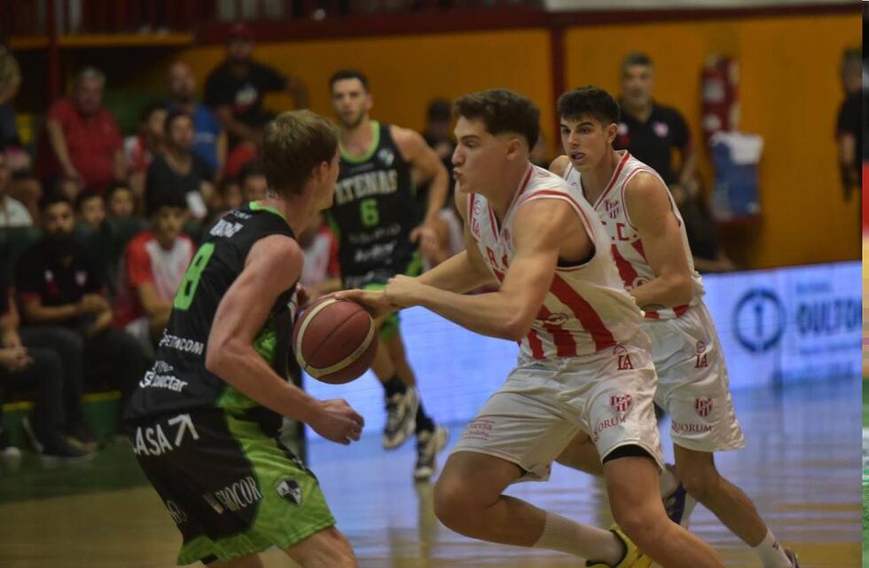 Instituto se quedó con el clásico ante Atenas y sigue firme en la punta de Liga Nacional