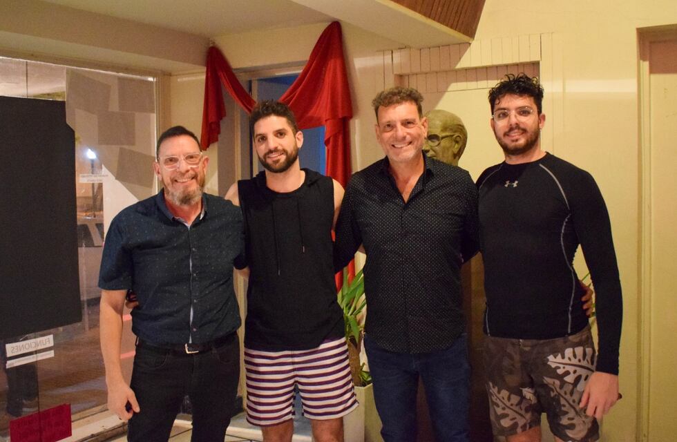 Noche de teatro para la familia municipal