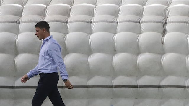 El futuro de Battaglia y los cruces con Riquelme tienen alerta al mundo Boca.