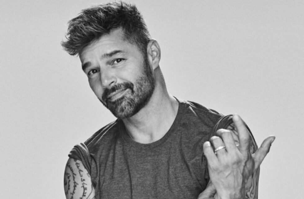 Ricky Martin reapareció con un rostro casi irreconocible