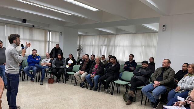 Reunión entre los concejales, funcionarios del Departamento Ejecutivo Municipal, áreas municipales especializadas, dueños y encargados de bares y boliches.
