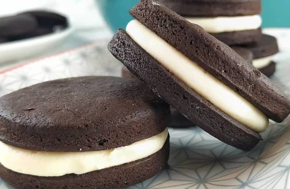 Cómo hacer las galletitas Oreo sin azúcar y en casa: la versión saludable con pocos ingredientes