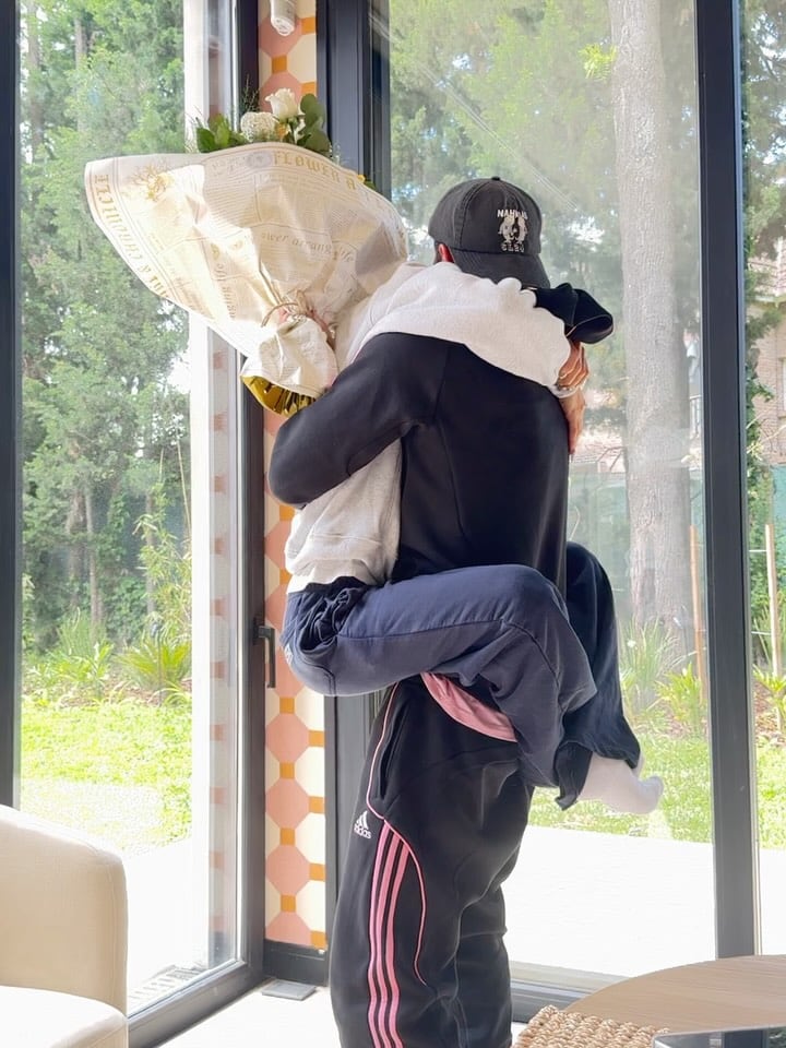 Más fotos de la pareja.