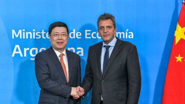 Economía anuncia que podrán pagarse las importaciones en yuanes