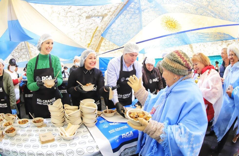 Entregaron más de 10 mil porciones para el almuerzo popular de Río Grande