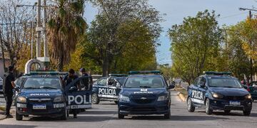 La policía allanó dos viviendas en Guaymallén y recuperó los muebles que eran producto de la estafa.