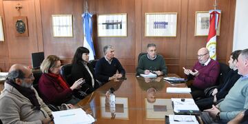 Vecinalistas y AADI CAPIF se reunieron en intendencia