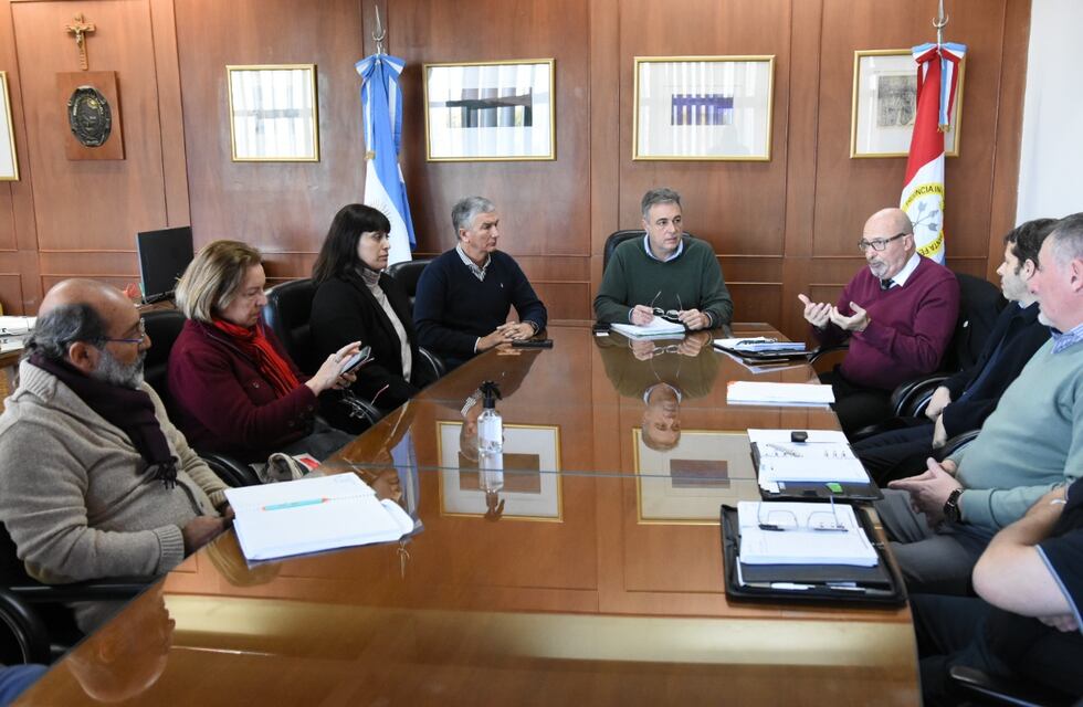 Fiestas en las vecinales: reunión en Intendencia entre la FEV y AADI CAPIF