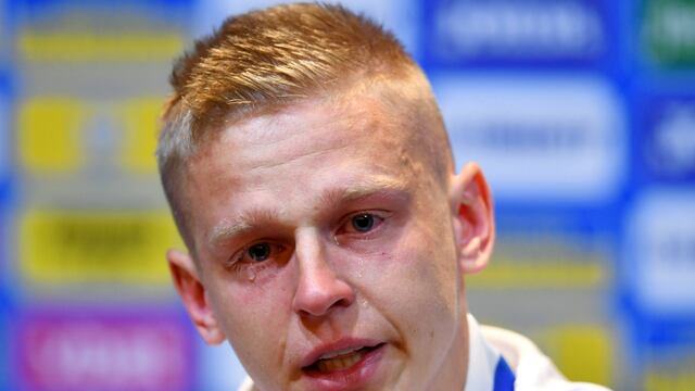 Olexandr Zinchenko se quebró en la conferencia de prensa al hablar sobre el conflicto que sufre su país.