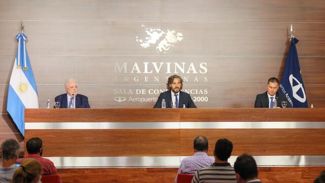 Conferencia de prensa tras la llegada de la vacuna Sputnik V (Foto: Presidencia)