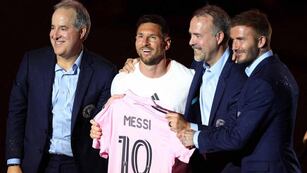 Estos fueron los famosos que saludaron a Messi en su llegada a Miami.