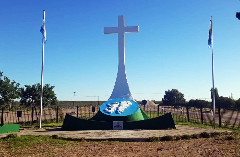 Le cambiaron la cara al monumento a los Veteranos y Caídos en Malvinas