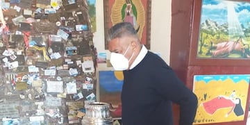 El Chiqui Tapia le llevó la Copa América a la Difunta Correa hasta su santuario.