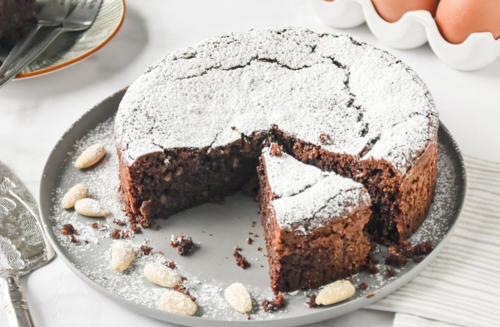 Cómo hacer torta caprese sin harina ni levadura: la receta original de este postre clásico de Italia