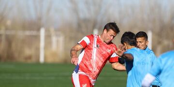 Instituto y Belgrano, en amistoso de pretemporada. En 2022 volverán a jugar por los puntos (Prensa Belgrano).