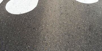 pintaron unas corcheas gigantes en la ruta para anunciar el asfaltófono (Ministerio de Turismo).