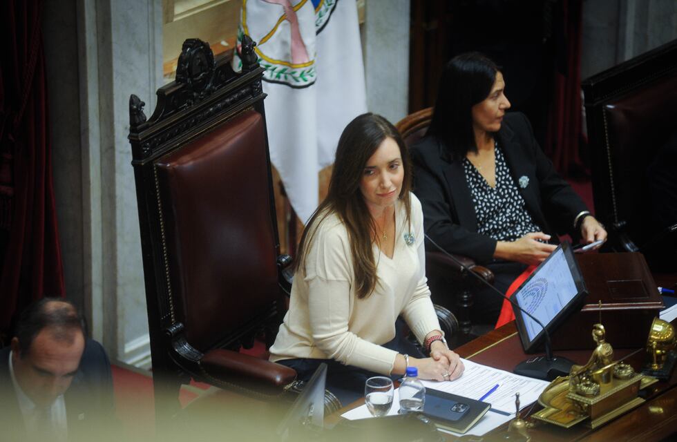 Nuevo riesgo para Milei: la oposición busca sancionar el presupuesto universitario y voltear el DNU de inteligencia