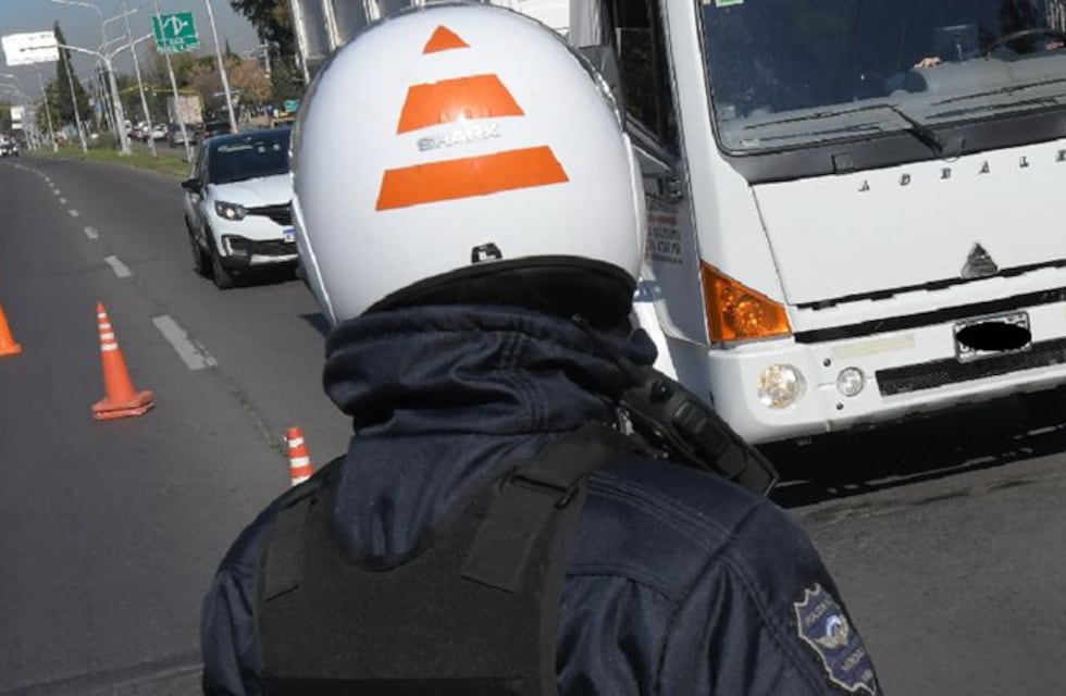 Falsos policías: simularon un control y asaltaron a un camionero