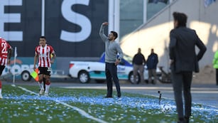 Mariano Levisman, DT interino de Talleres en aquel triunfo sobre el campeón Estudiantes, antesala del regreso del "Cacique" Medina (Facundo Luque / La Voz).