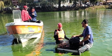 Un vendedor se tiró al Lago San Roque