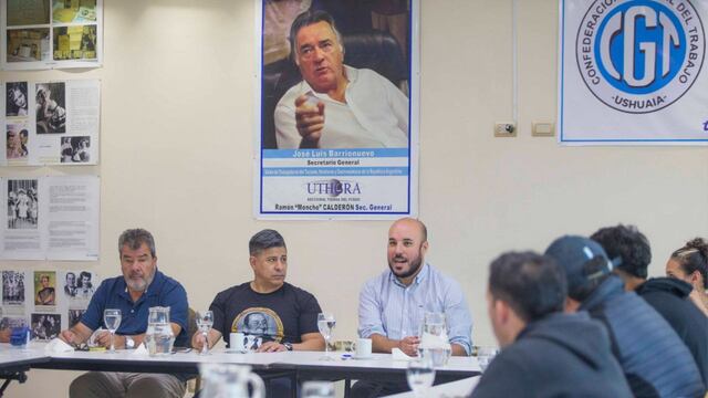 El secretario de Articulación Política y Relaciones Parlamentarias Omar Becerra y el secretario de Gobierno César Molina, mantuvo una reunión con representantes de las distintas Fuerzas de Seguridad.