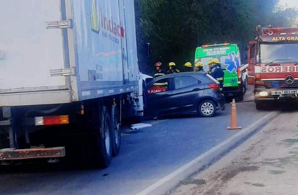 Choque frontal en Anisacate, con el saldo trágico de dos muertes