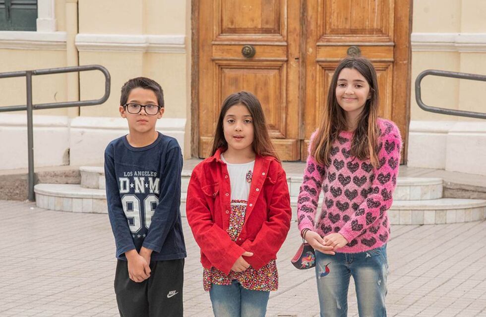 Una pequeña mendocina enterneció al donarle sus ahorros a un compañero para su operación