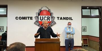 Así fueron los festejos en el búnker de la UCR.